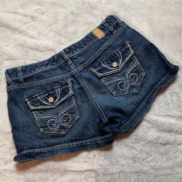 Maurices denim 3” shorts - Picture 2 of 3